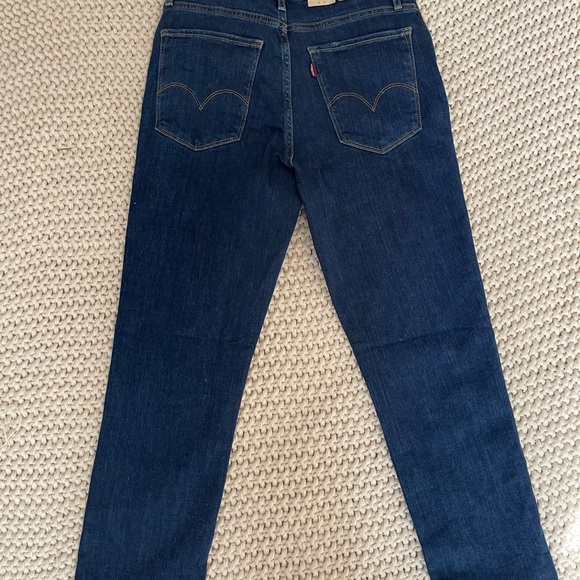 724 Levi Strauss High Rise Slim Straight Cropped Jeans - Picture 6 of 7